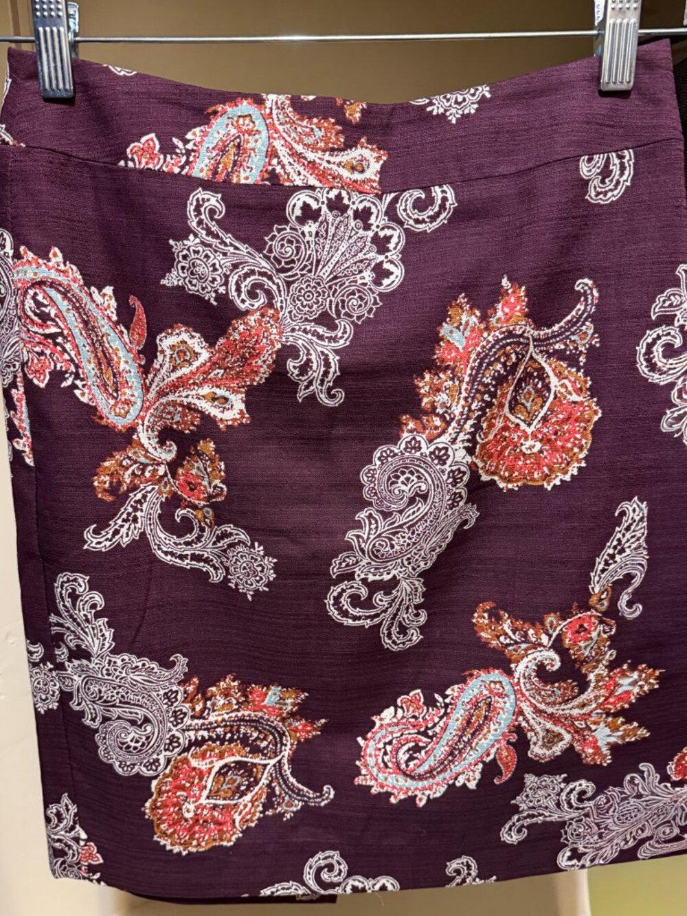 Ann Taylor Petite Paisley Pencil Skirt Burgundy Plum Cotton Size 0P